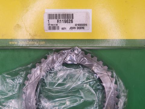 R119626 – JOHN DEERE SZINKRONGYŰRŰ OE., KÉSZLETEN, KEDVEZŐ ÁRON! 