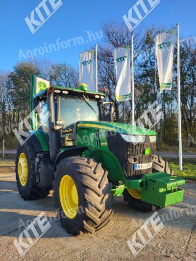 John Deere 7230R