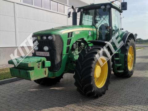 John Deere 8230 John Deere 8230