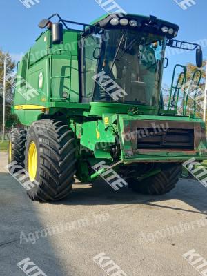 John Deere C670 2WD