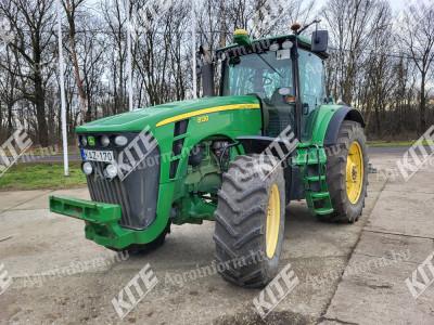 John Deere 8130