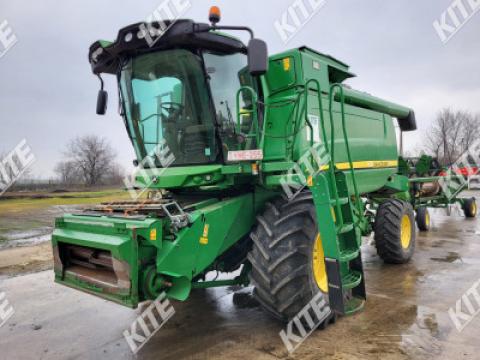 John Deere T550 2WD John Deere T550 2WD