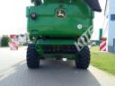John Deere S690