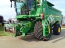 John Deere S690