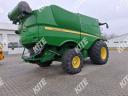 John Deere S670