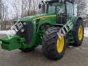 John Deere 8530