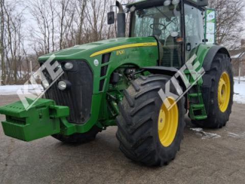 John Deere 8530