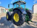 John Deere 6215R