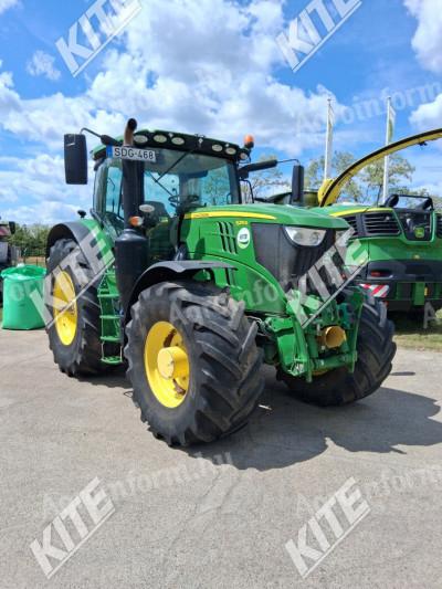 John Deere 6215R