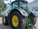 John Deere 6215R