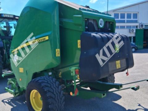 John Deere V451M körbáláző John Deere V451M körbáláző