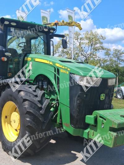 John Deere 8320R