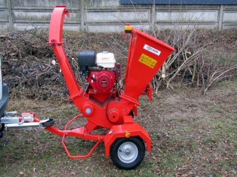 Ágaprító DW90, benzin motoros 14LE (ágdaráló, faaprító) önindítós AGRIZAN  Ágaprító DW90, benzin motoros 14LE (ágdaráló, faaprító) önindítós AGRIZAN