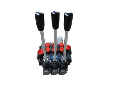 Hidraulika vezérlőtömb 3 karos, (úszó állásos) 40L/perc Hidraulika vezérlőtömb 3 karos, (úszó állásos) 40L/perc