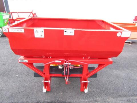 Műtrágyaszóró 2 tárcsás, hidr. nyitás-zárás (1200 literes) kardántengellyel és védőponyvával, Growmak