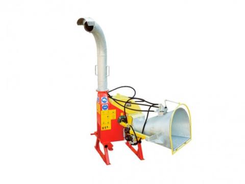 Ágaprító gép hidraulikus behuzással (faaprító) Ágaprító gép hidraulikus behuzással (faaprító)