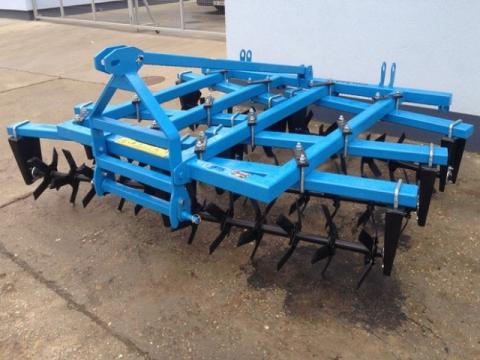 Ásóborona 3,2 méteres, függesztett, rögtörővel Ásóborona 3,2 méteres, függesztett, rögtörővel