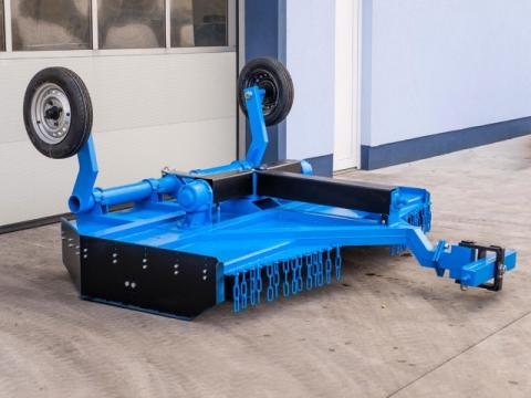 Szárzúzó 3 méteres vontatott, kétsoros, kat.2-es Szárzúzó 3 méteres vontatott, kétsoros, kat.2-es