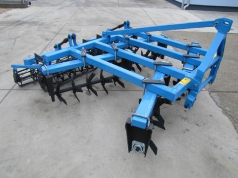 Ásóborona 2,2 méteres, függesztett, rögtörővel Ásóborona 2,2 méteres, függesztett, rögtörővel