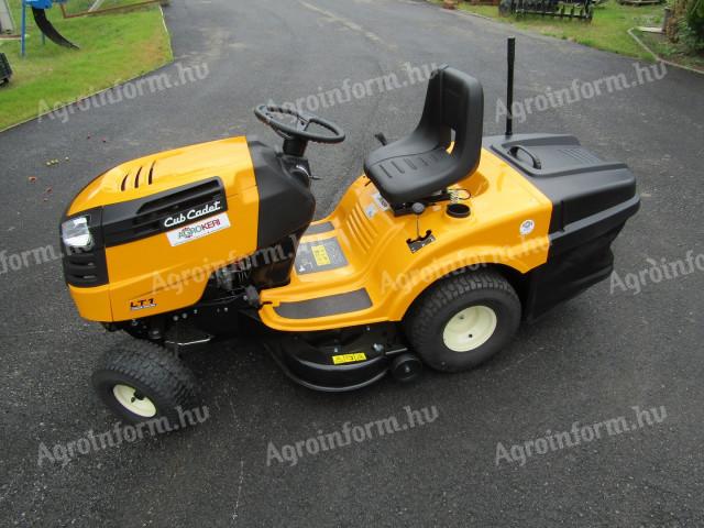 Fűnyíró traktor, fűgyűjtős, CUB CADET LT1 NR92