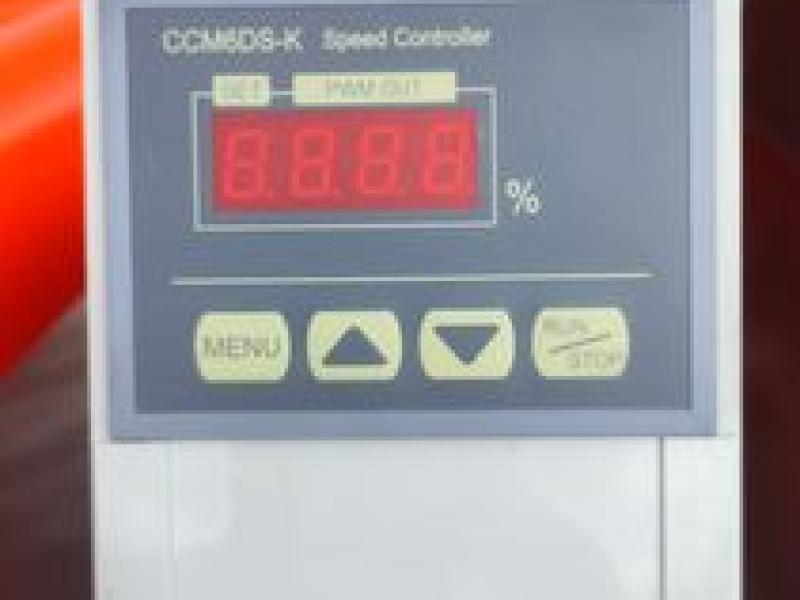 POM AUGUSTÓW N031 Sand-/Düngerstreuer 600 kg  POM AUGUSTÓW N031 Sand-/Düngerstreuer 600 kg