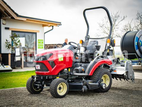Yanmar Kis traktor 22 lóerős bukókerettel Yanmar Kis traktor 22 lóerős bukókerettel