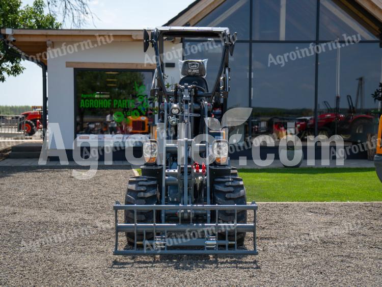 Giant Mini rakodógép bukókerettel, max 1100kg
