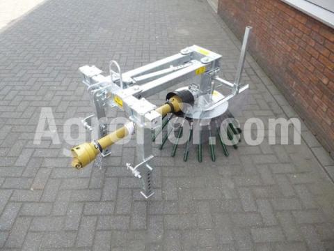 VLT 150/85 cm-es hátra szerelhető függesztett gyomkefe VLT 150/85 cm-es hátra szerelhető függesztett gyomkefe