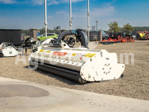 AARDENBURG 240 cm-es hidraulikusan oldalra is kitolható szárzúzó AARDENBURG 240 cm-es hidraulikusan oldalra is kitolható szárzúzó