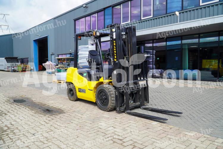 Eurotrac Dízel targonca (emelési teljesítmény max. 3500 kg)