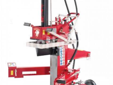 Ceccato Olindo Kardánhajtású fahasító 13 t hasítóerővel Ceccato Olindo Kardánhajtású fahasító 13 t hasítóerővel