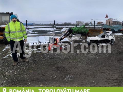 Ceccato Olindo Benzinmotoros faaprító (fa átmérője: max. 7 cm) Ceccato Olindo Benzinmotoros faaprító (fa átmérője: max. 7 cm)