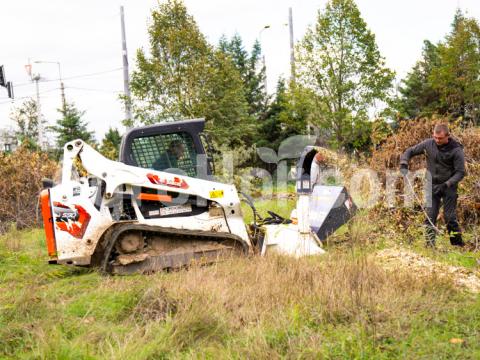 AARDENBURG Hidraulikus gallyaprító Bobcat gépekhez (max. 15 cm) AARDENBURG Hidraulikus gallyaprító Bobcat gépekhez (max. 15 cm)