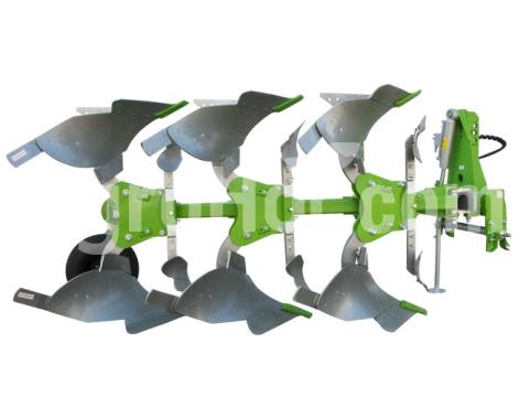 Bomet 2+1 fejes váltva forgatható eke Bomet 2+1 fejes váltva forgatható eke