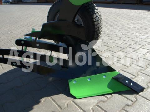 Bomet 4+1 fejes váltva forgatható eke Bomet 4+1 fejes váltva forgatható eke