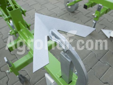 Bomet 4 soros sorközművelő Bomet 4 soros sorközművelő