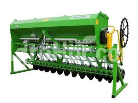 Bomet Vetőgép 250 cm-es (U227-1 forgóboronára szerelhető) Bomet Vetőgép 250 cm-es (U227-1 forgóboronára szerelhető)