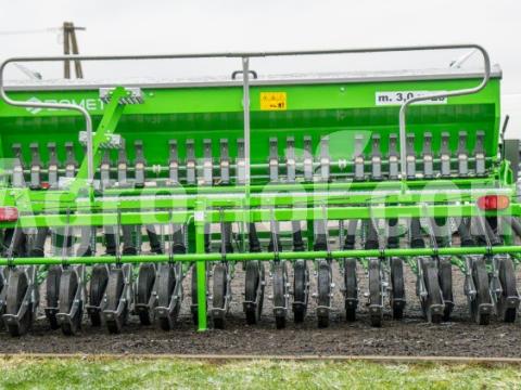 Bomet 3 m-es univerzális vetőgép Bomet 3 m-es univerzális vetőgép