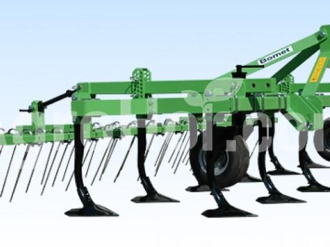 Bomet 2,2 m-es szántóföldi kultivátor rögtörő pálcákkal (7 db kapa) Bomet 2,2 m-es szántóföldi kultivátor rögtörő pálcákkal (7 db kapa)