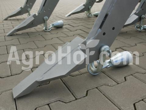 Bomet 7 kapás altalajlazító Bomet 7 kapás altalajlazító