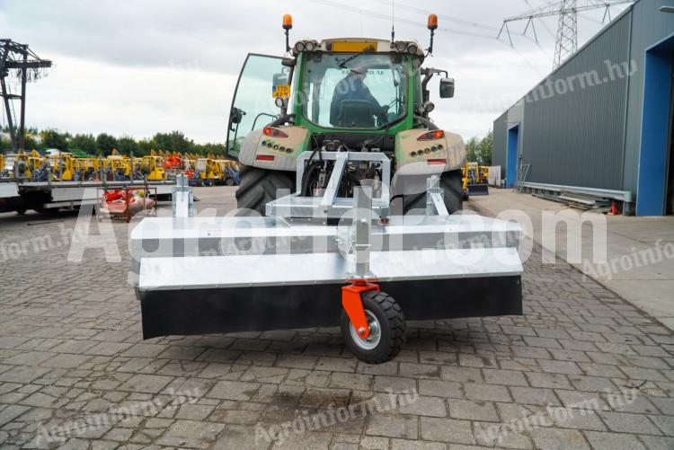 Boxer Hidrohajtású seprőgép traktorra 260 cm