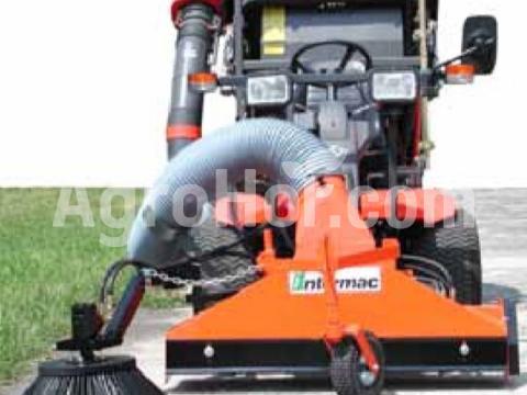 Intermac 120 cm-es hidraulikus hajtású hátra szerelhető levélszívó fej (3 pontos felfüggesztés) Intermac 120 cm-es hidraulikus hajtású hátra szerelhető levélszívó fej (3 pontos felfüggesztés)