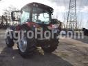 YTO 95 lóerős traktor kabinnal