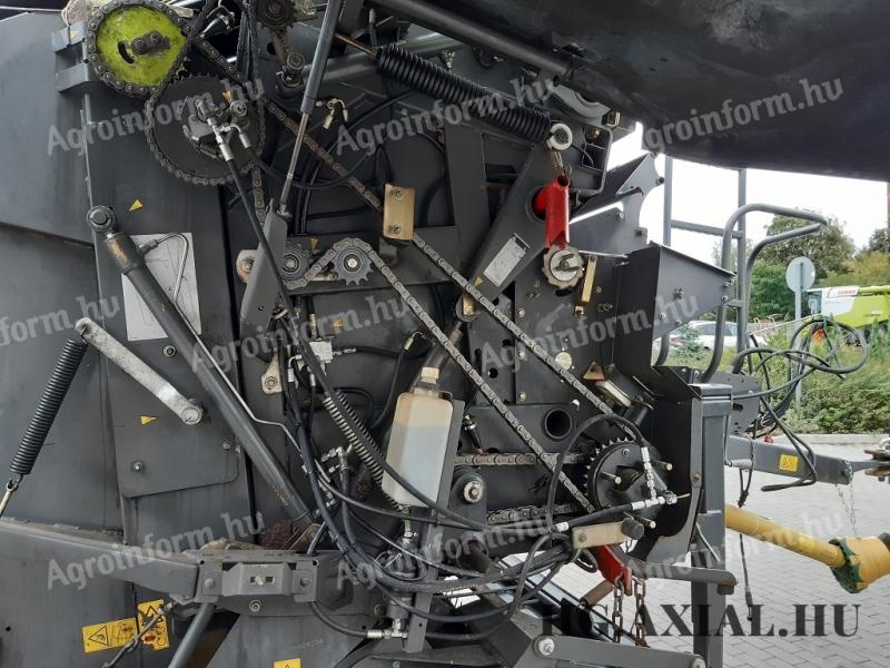 Claas VARIANT 360 Körbálázó