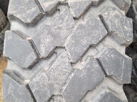14,00R20 CONTINENTAL HCS 166/160G 14,00R20 CONTINENTAL HCS 166/160G