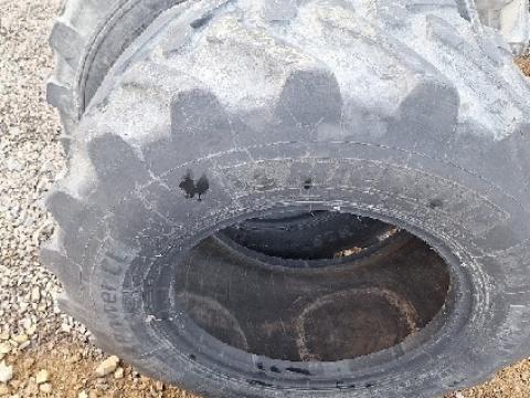 340/80-20 Alliance / Michelin    
