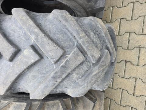 16/70-20 (405/70-20) BKT 