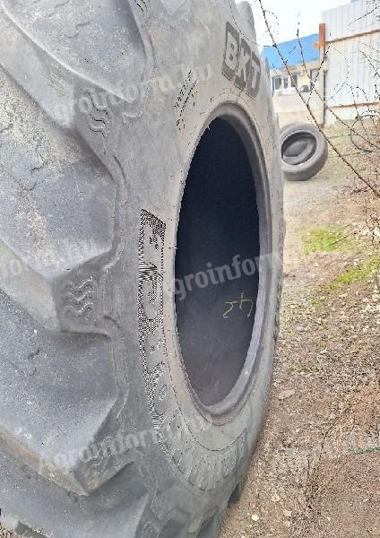 650/65R34 BKT   