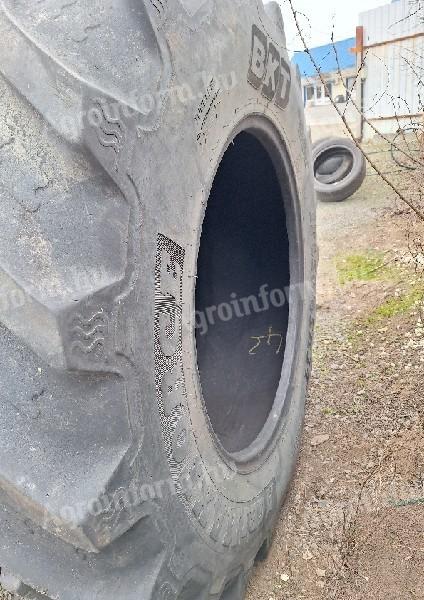 650/65R34 BKT   