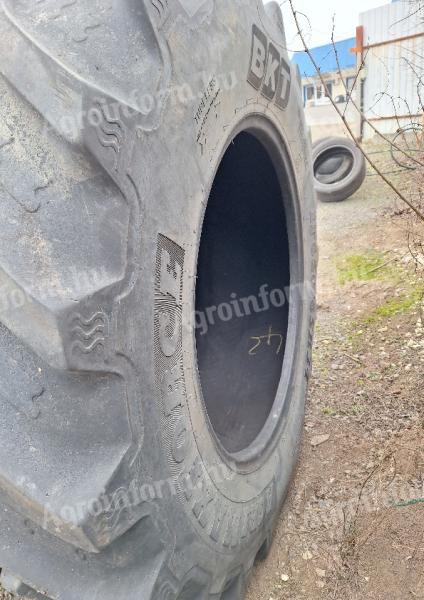 650/65R34 BKT   